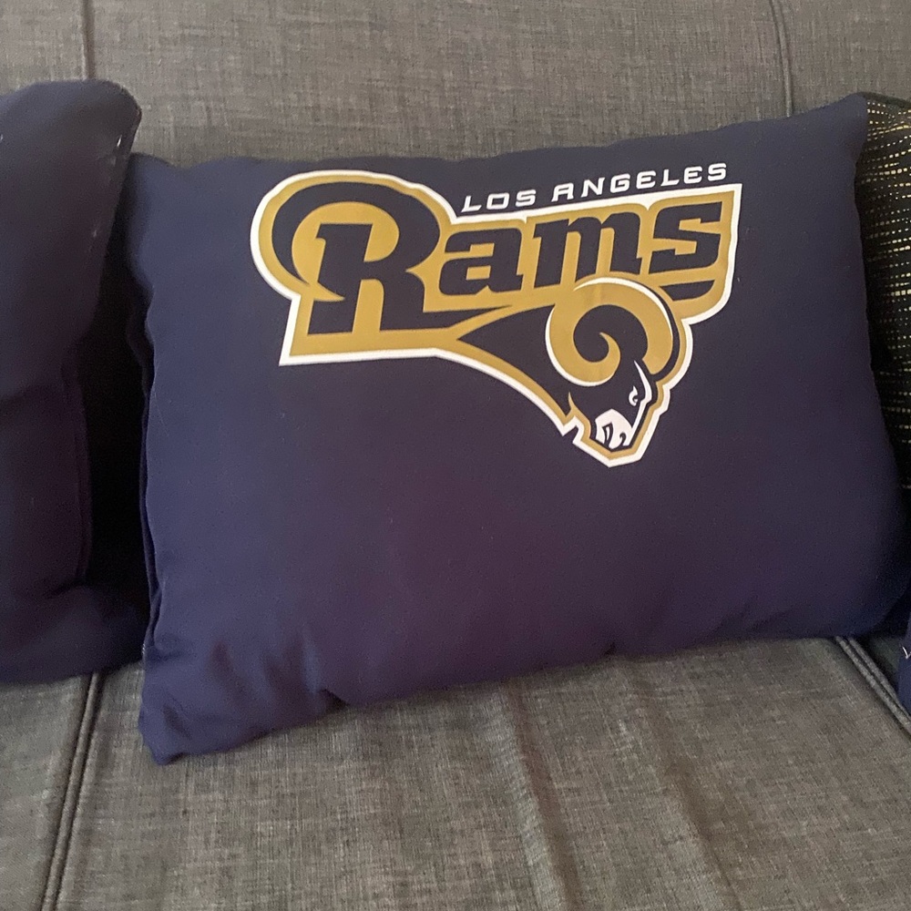 California Rams pillows - Picture 2 of 2